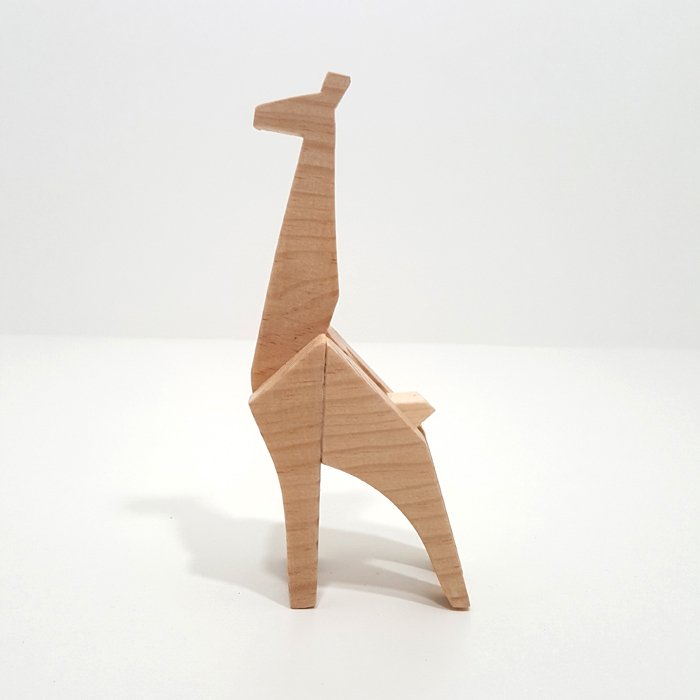 jirafa de madera